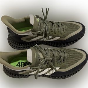 Adidas 4dfwd olive sneakers